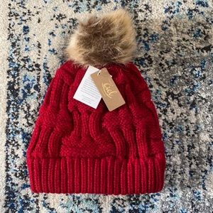 Women’s Beanie Hat NWT